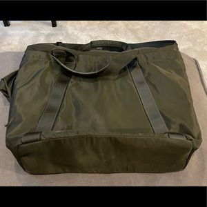 Lululemon Carry The Day Bag